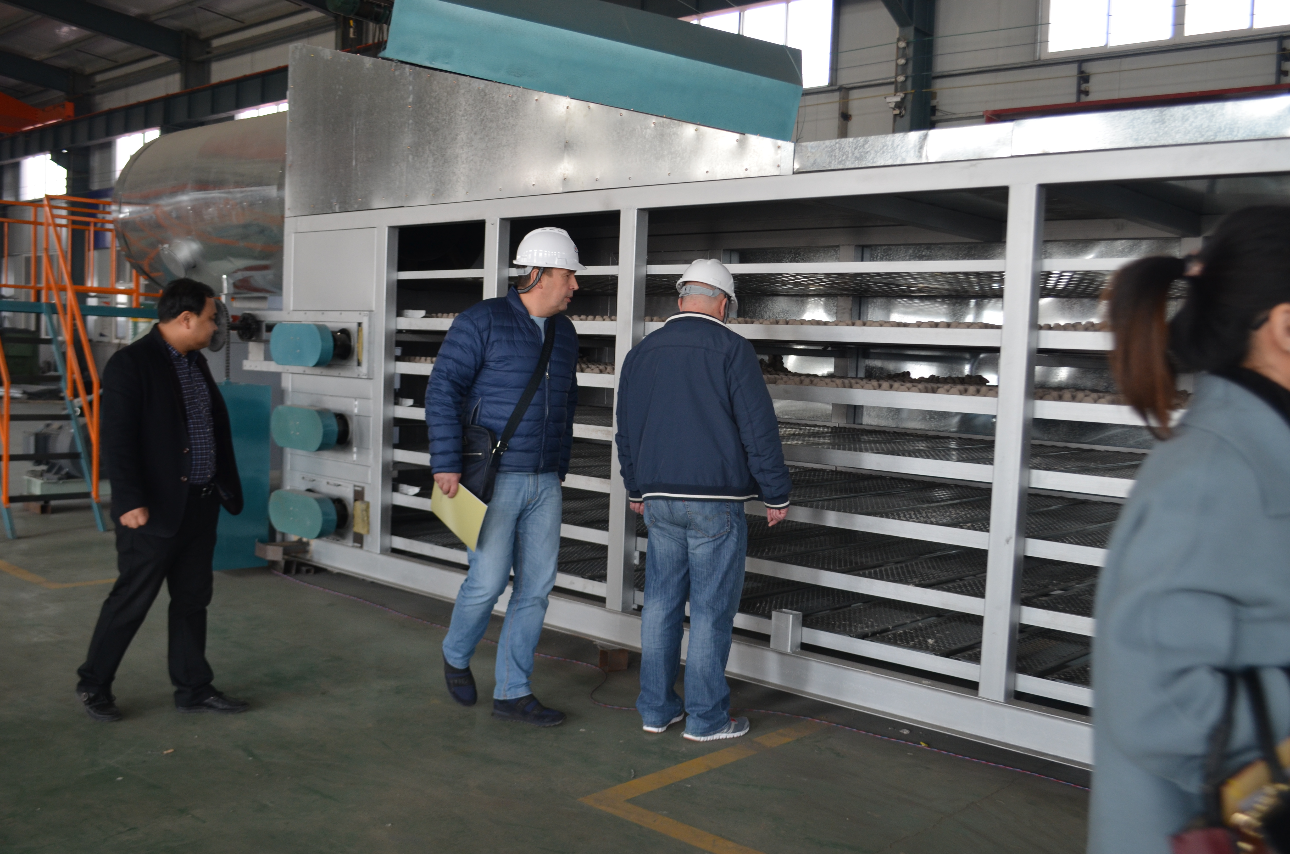 蛋托機(jī)、蛋托生產(chǎn)線(xiàn)、雞蛋托盤(pán)機(jī)，請(qǐng)致電宏潤(rùn)包裝